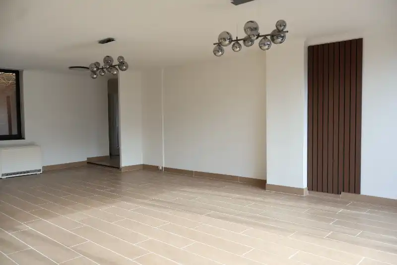 Gerenoveerd appartement met 3 slaapkamers en zonnig terras in hartje Genk foto 9