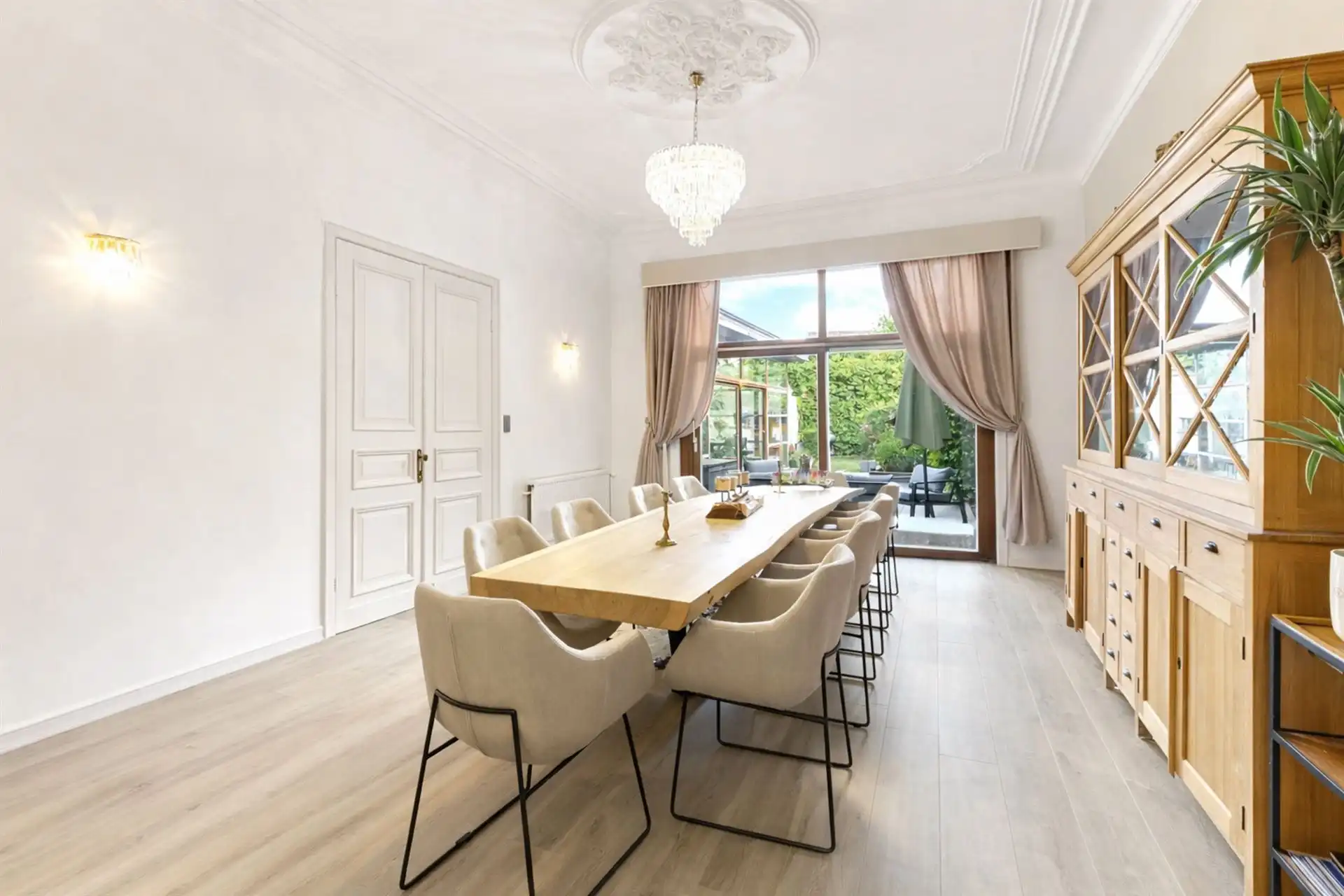 Charmante herenwoning met 5 slaapkamers en tuin in centrum foto 3