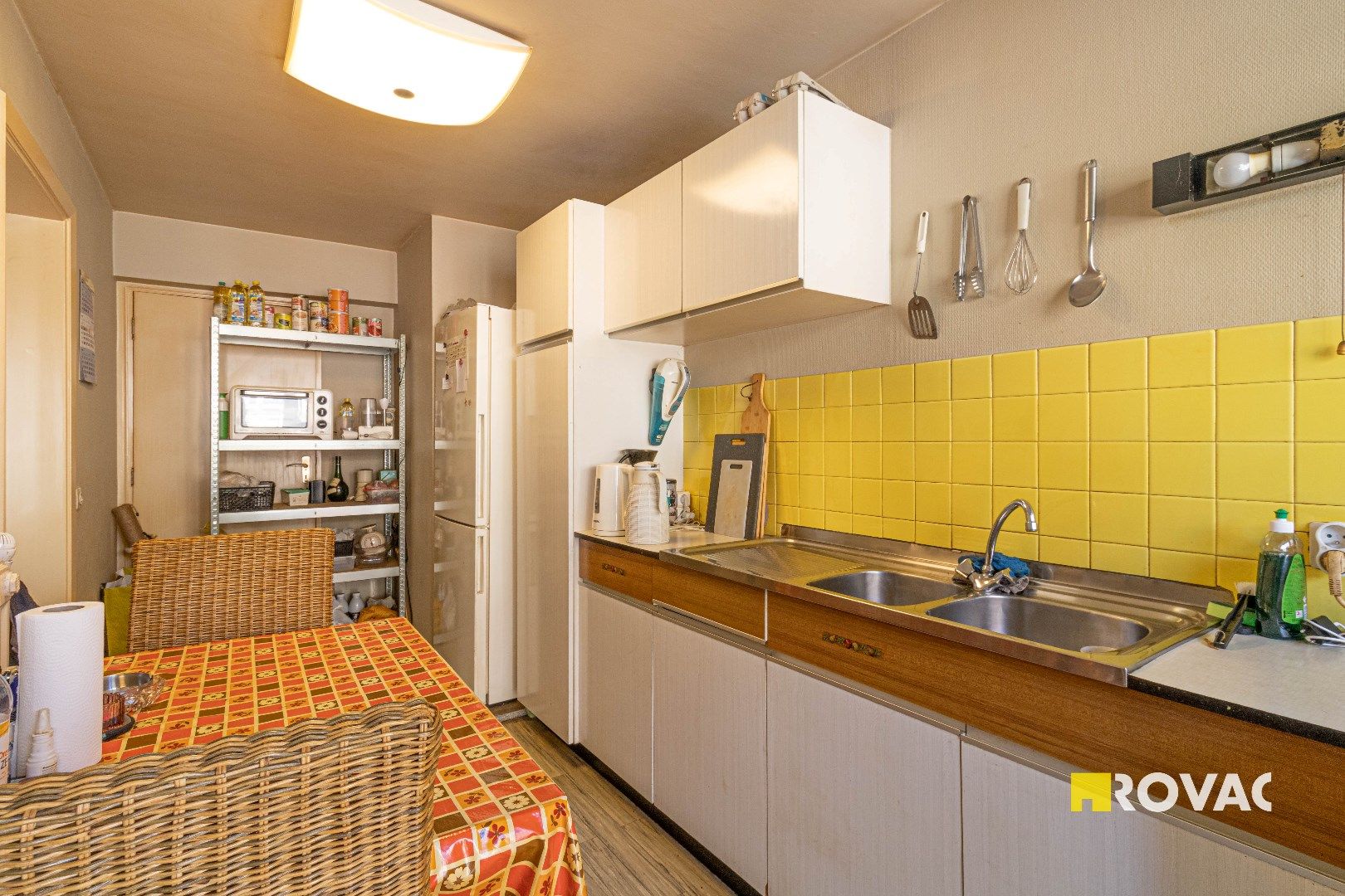 Centraal gelegen appartement met staanplaats en berging! foto 8