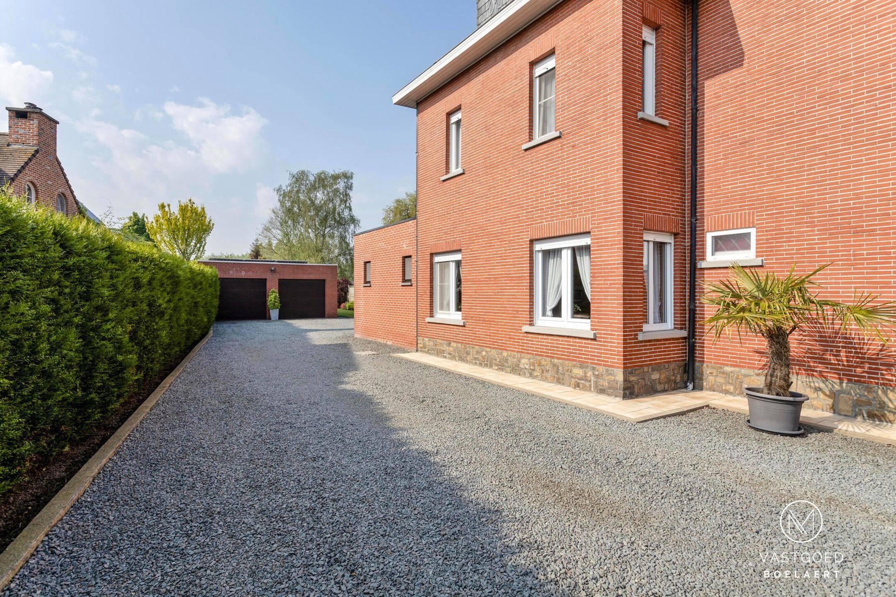 Gezinswoning met dubbele garage, 3 slaapkamers en grote tuin te Nieuwerkerken foto 28