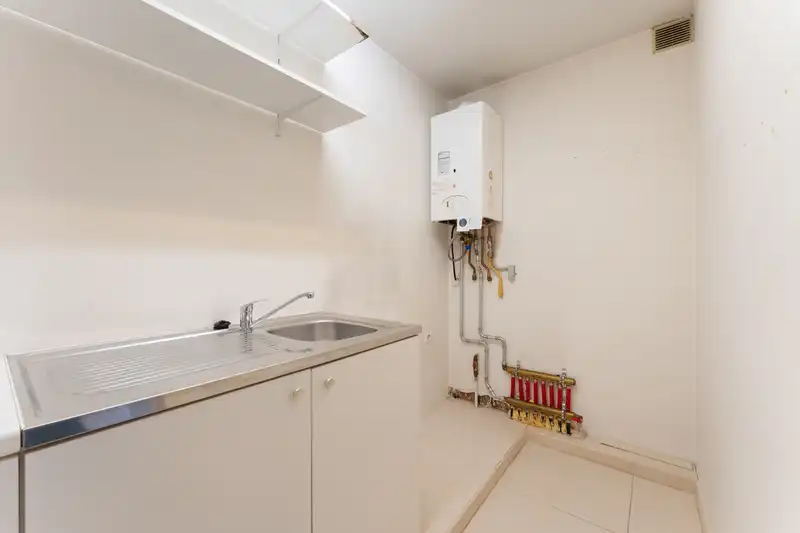 Centrum Roeselare - Ruim Instapklaar energiezuinig App met 3 slpk en garage foto 9