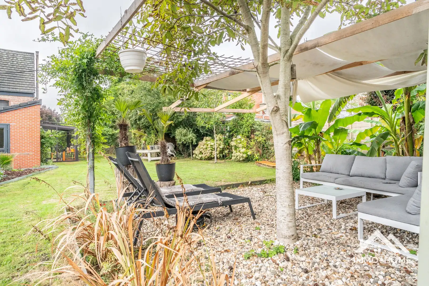 Instapklare woning met schitterende tuin! foto 3