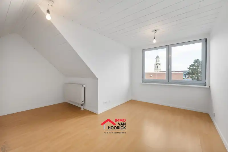 Appartement op 2e verdiep centrum Lokeren! foto 5