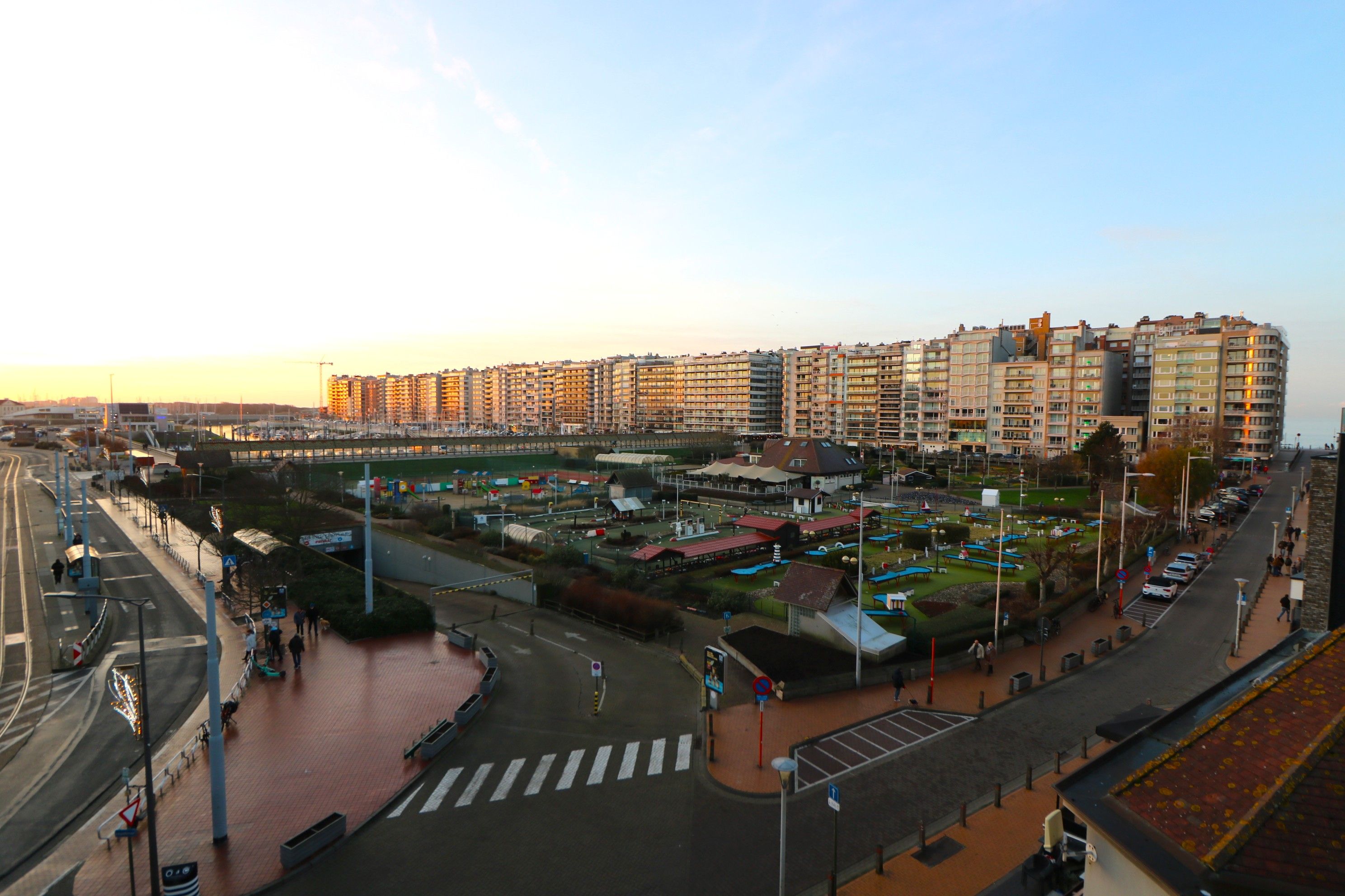 Zeer ruim appartement (139m²) met prachtig zicht op Leopoldpark, jachthaven en zee.  foto 16