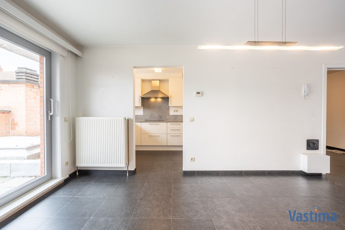 Lichtrijk leefappartement met 2 slaapkamers en terras foto 4