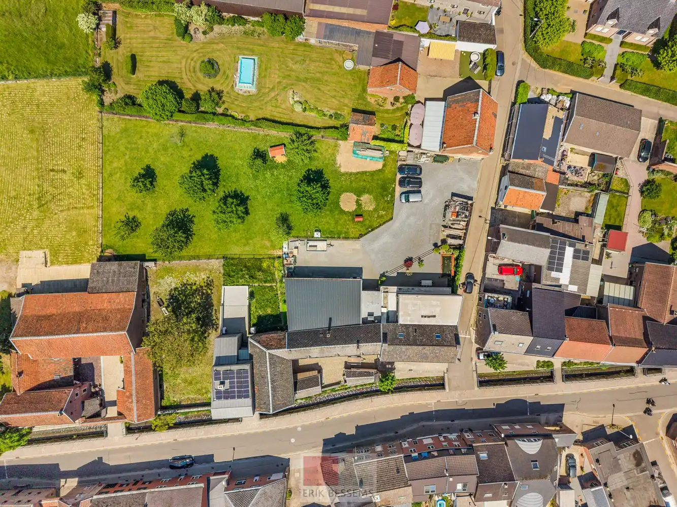 Prachtig authentiek herenhuis met ruime loods en garage in de Voerstreek! foto 62