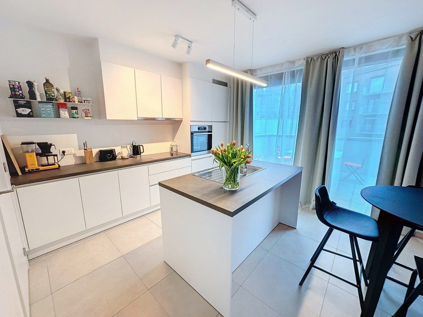 Centraal gelegen, ruim en energiezuinig appartement met 3 slaapkamers  foto 3