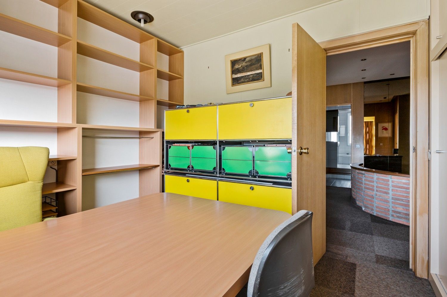 Karaktervolle halfopen woning met garage, oprit en gezellige tuin nabij het centrum van Borsbeek! foto 17