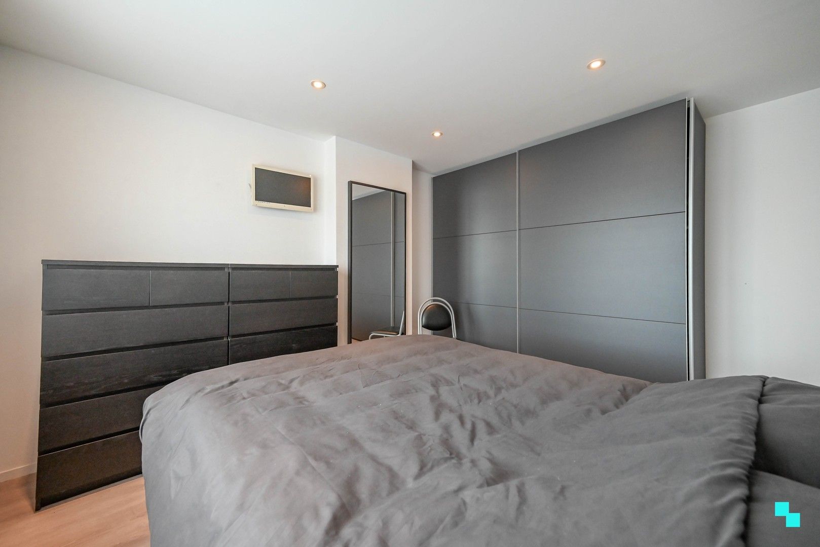 Recent gerenoveerde gezinswoning te Sint-Eloois-Winkel foto 17