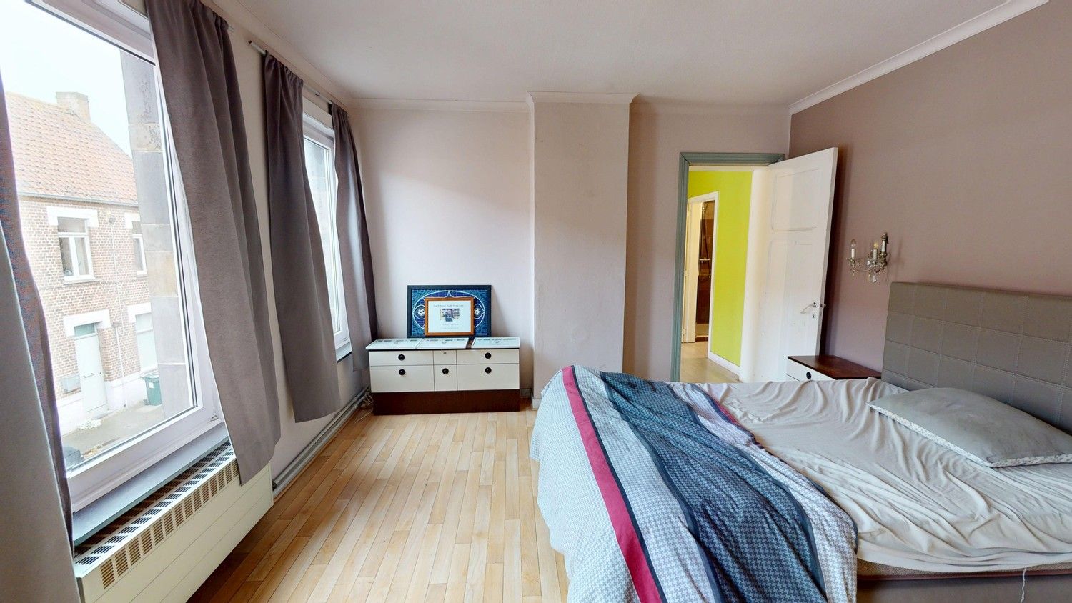 Ruime woning met 4 slaapkamers! foto 9