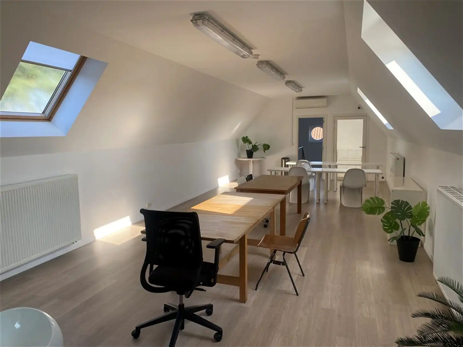 Kantorenvilla - gemeubelde kantoren - terbeschikkingstelling foto 2