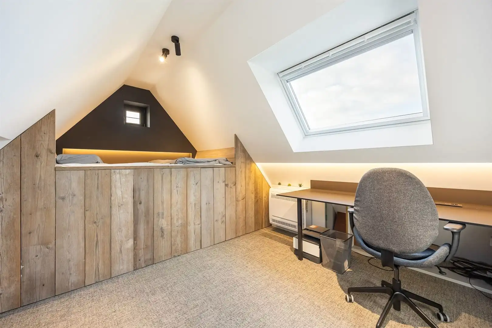 Stijlvolle villa met moderne uitbouw en zuidwest tuin. foto 23