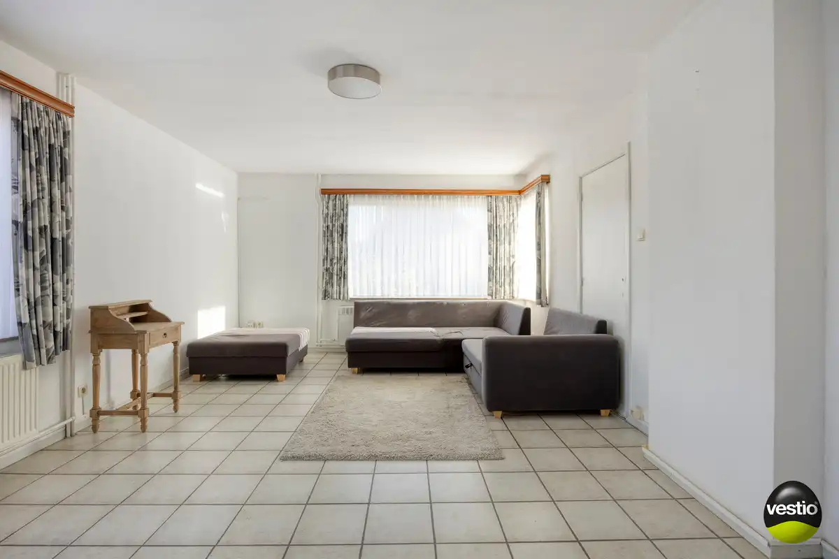 RUSTIG GELEGEN RUIME VRIJSTAANDE WONING MET GROTE TUIN OP 22A49CA TE HOESELT. foto 18