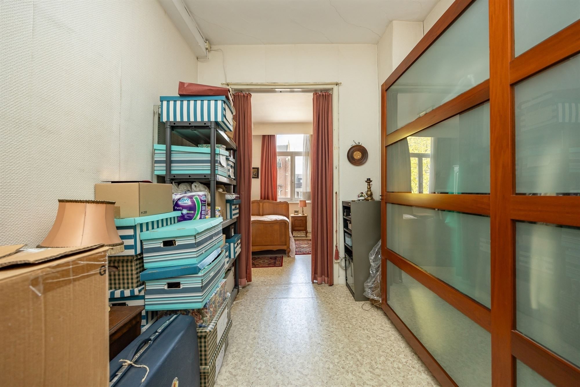Ruime woning met 4 slpkmrs. en koer foto 24