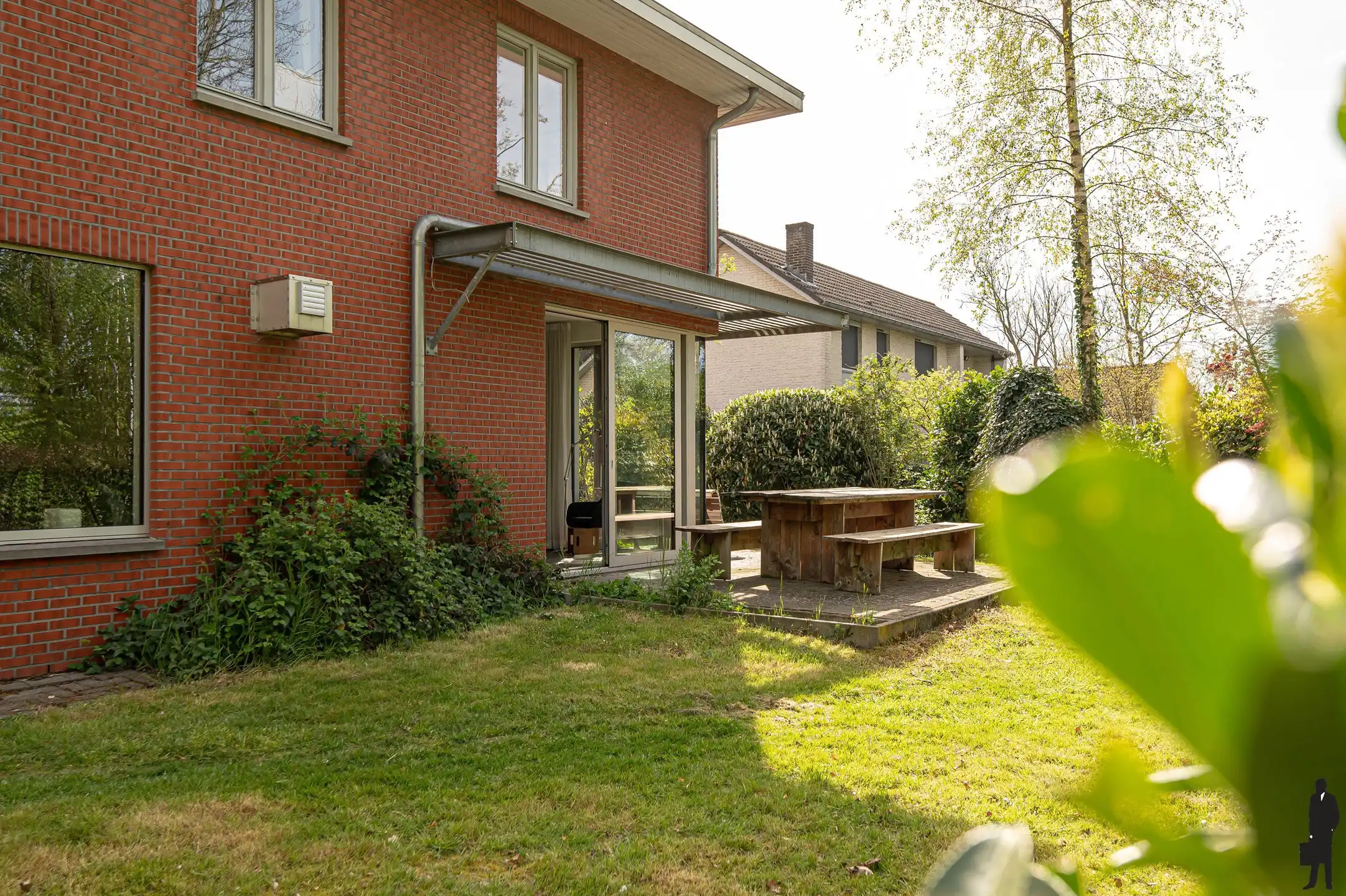 Ruime woning met zorgwoning foto 41