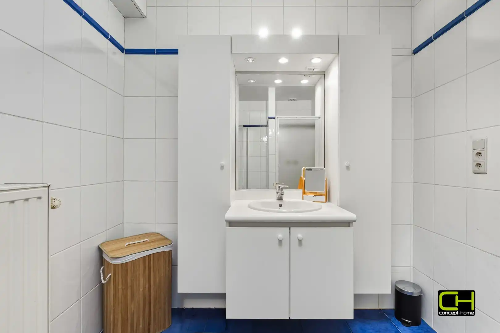 Appartementsgebouw met twee appartementen te koop in Mariakerke foto 9