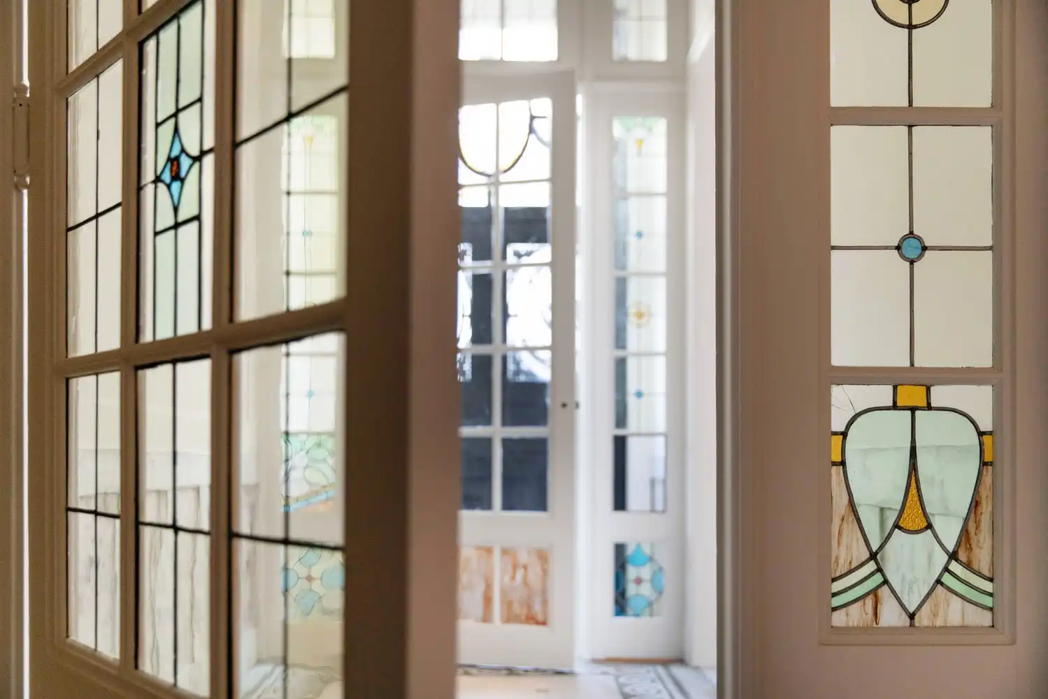 Prestigieuze en totaalgerenoveerde herenwoning. foto 7