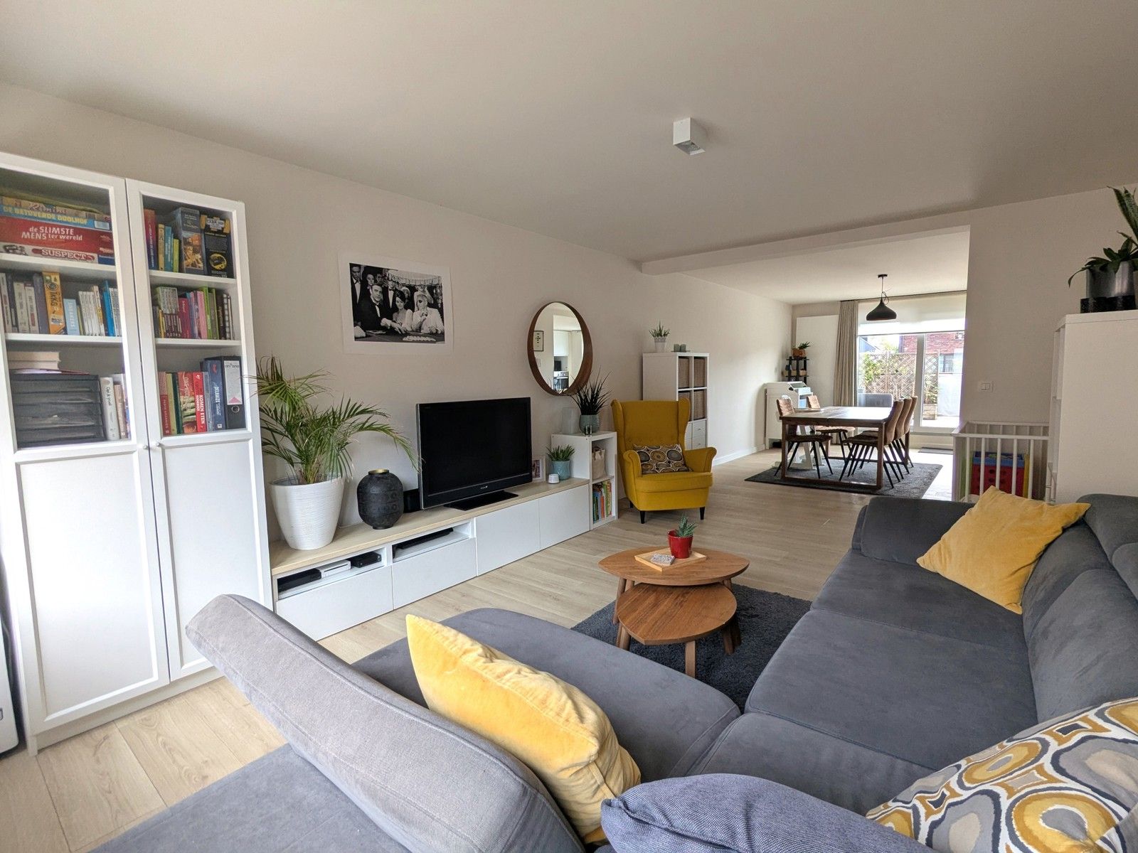 Ruime moderne duplex in klein gebouw recente totaalrenovatie foto 2