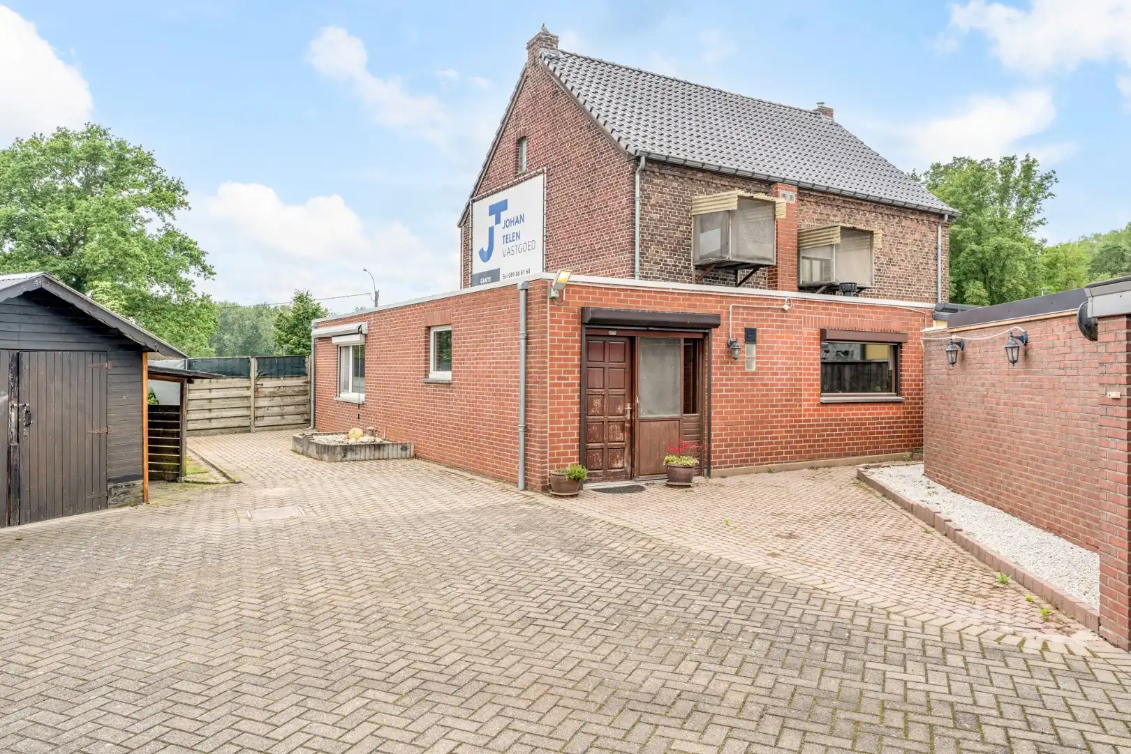 Te renoveren halfvrijstaande gezinswoning op een perceel van 5a03ca te Neeroeteren!  foto 34