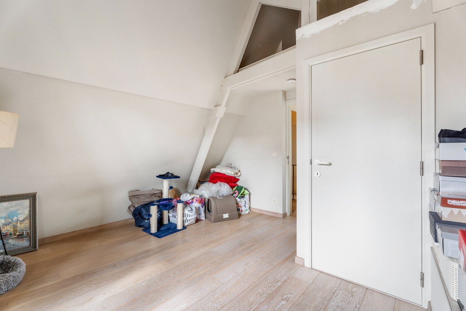 Uniek triplex met zonneterras van 75 m² in hartje Ieper foto 16