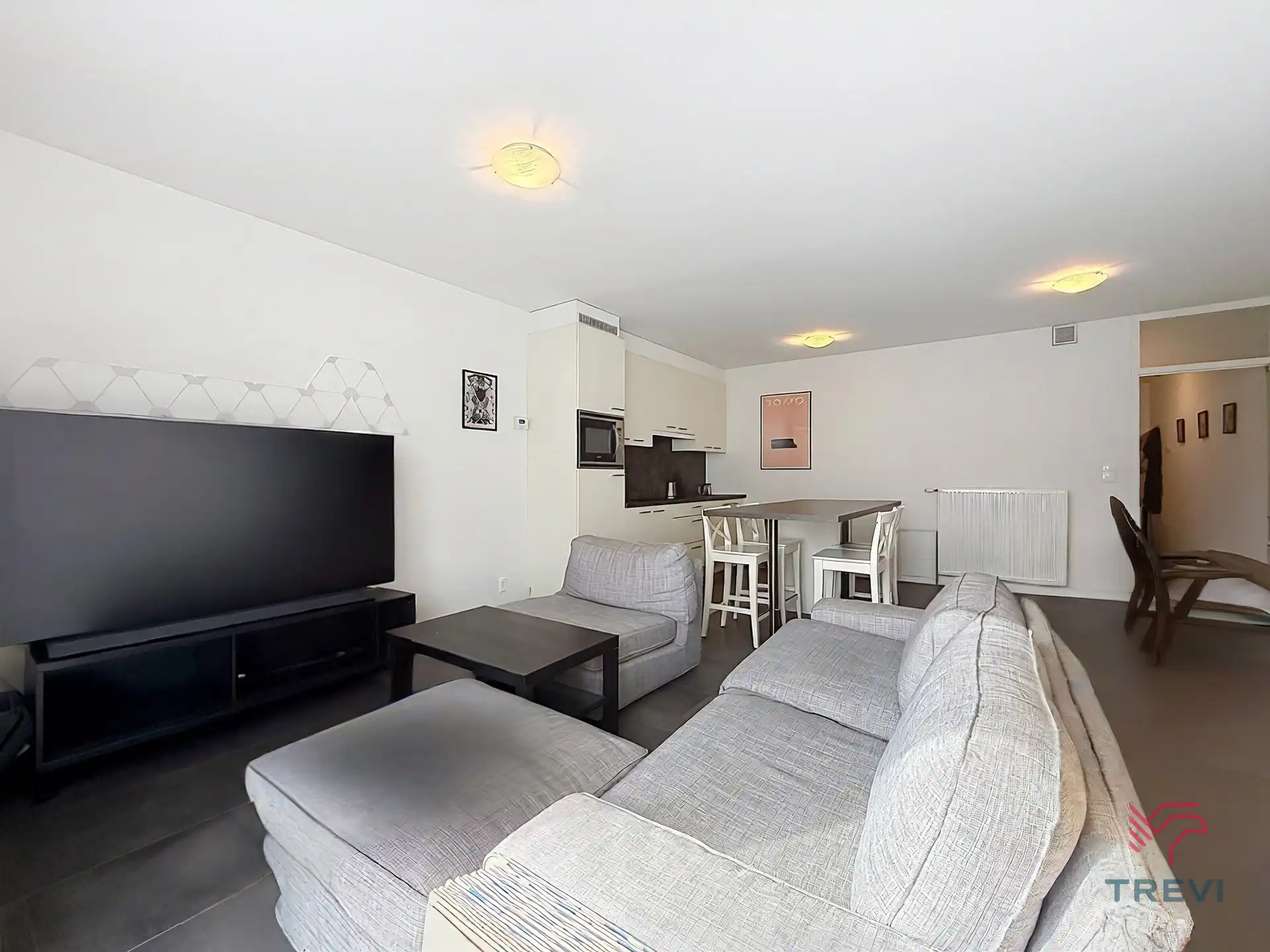 Vlak bij de NAVO, mooi appartement met 1 slaapkamer + P foto 3