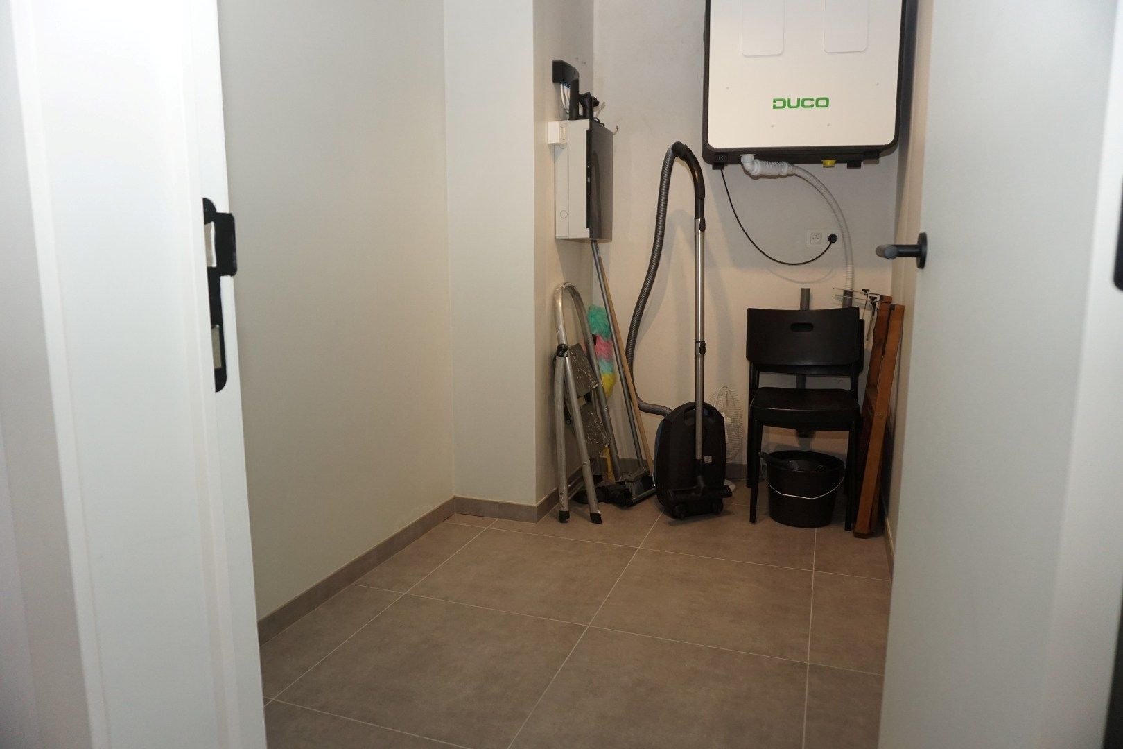 NIEUWBOUWAPPARTEMENT MET 2 SLAAPKAMERS EN AUTOSTAANPLAATS NABIJ PETIT PARIS foto 17