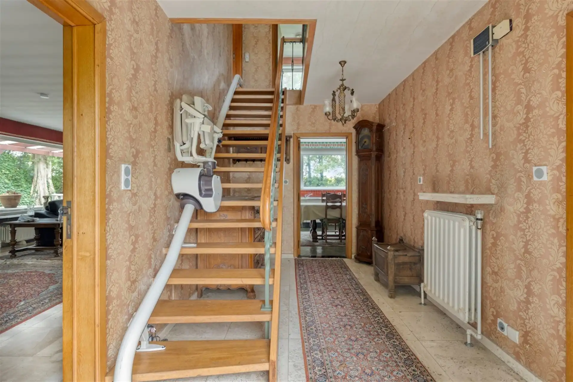 Ruime vrijstaande villa op een perceel van 3.235 m² foto 3
