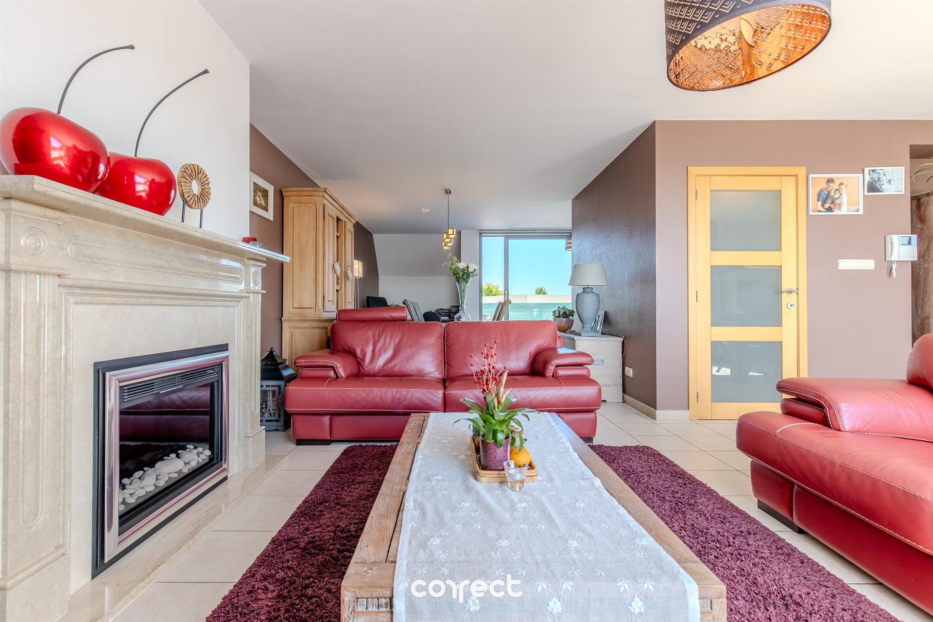 Ruim en energiezuinig duplex appartement Adinkerke foto 5