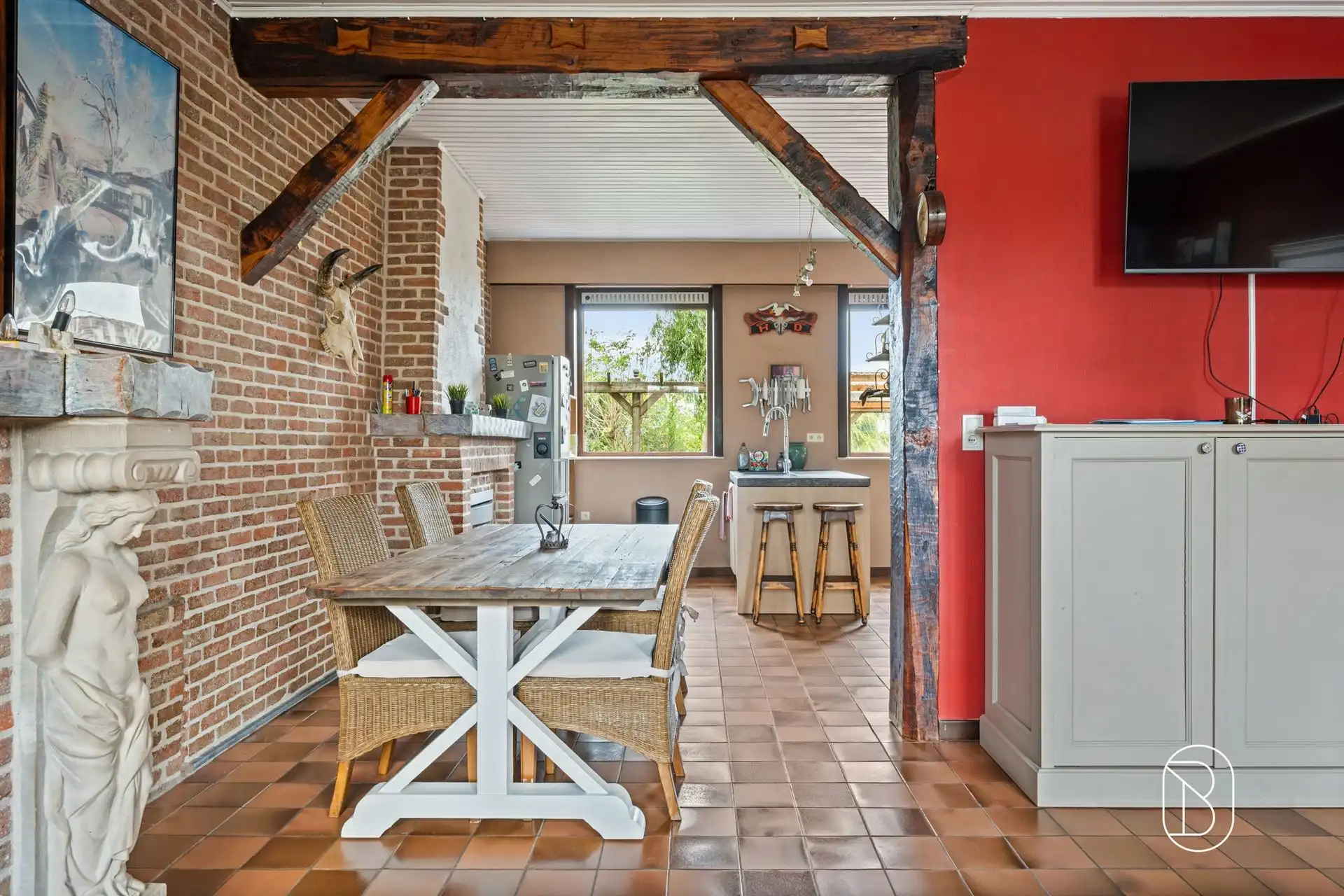 Karaktervolle hoeve met schuur en loods foto 13