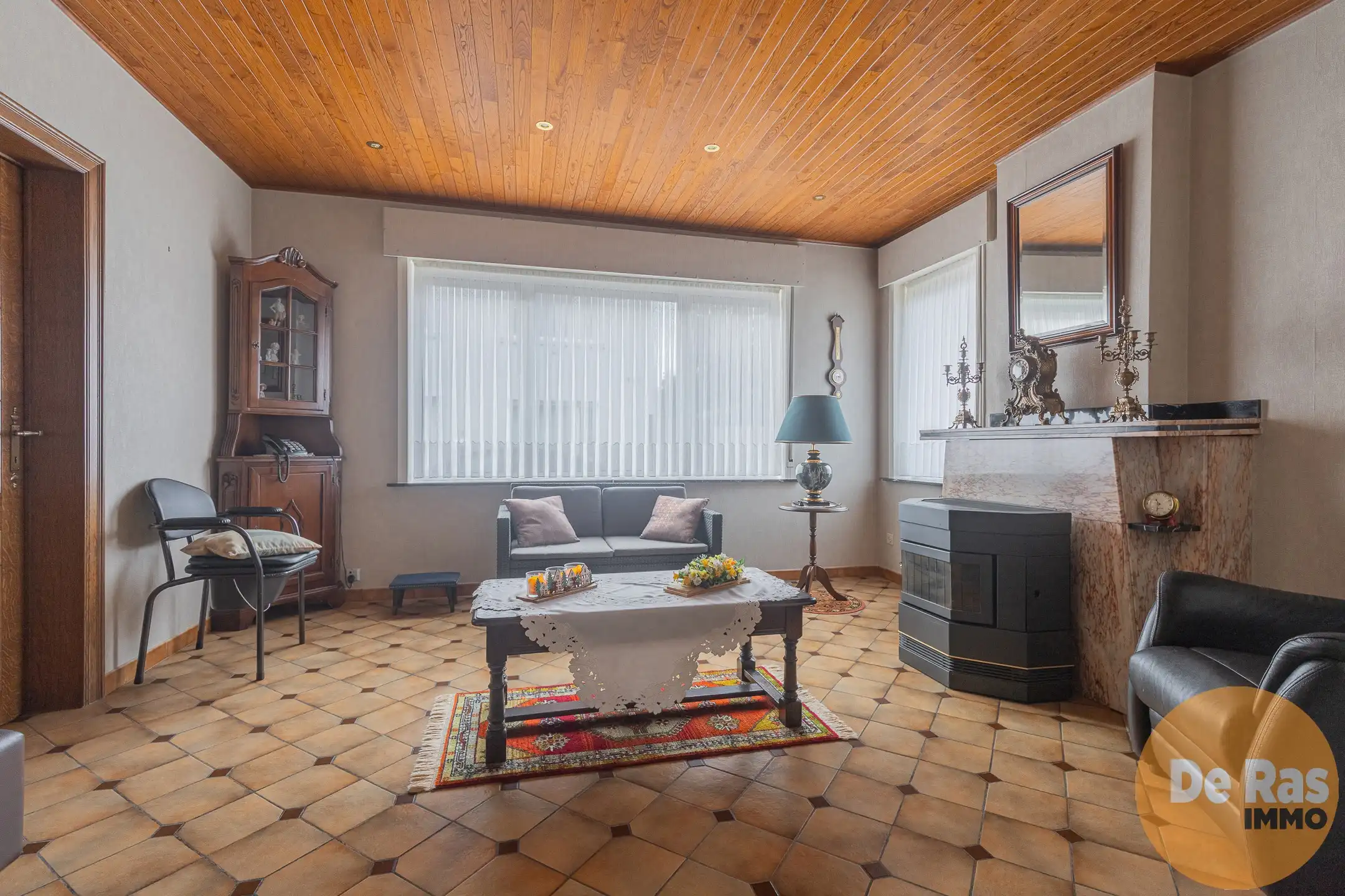 LEDE- Stevige halfopen bebouwing pal in centrum! foto 6