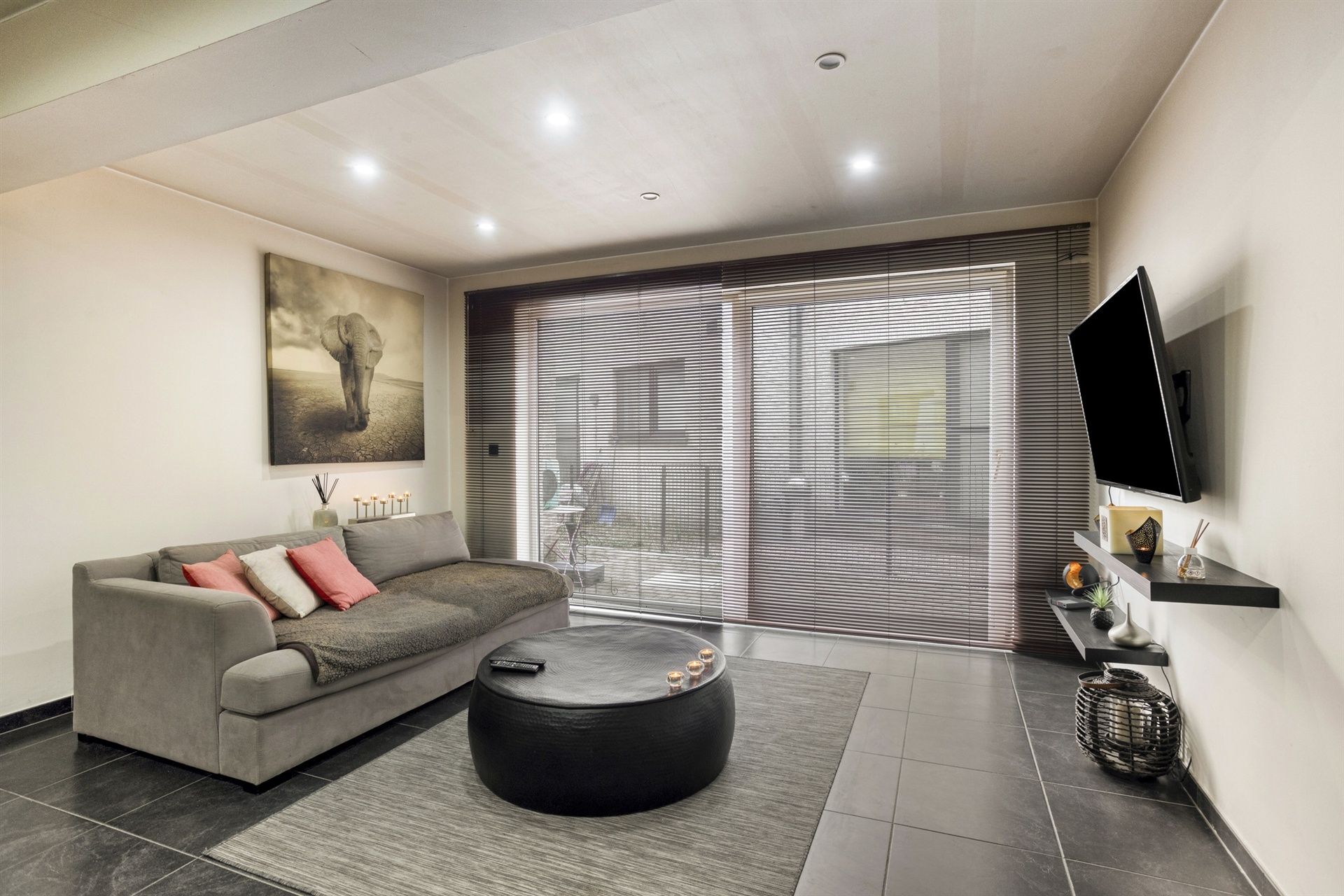 Ruim gelijkvloers appartement met 1 kamer foto 4