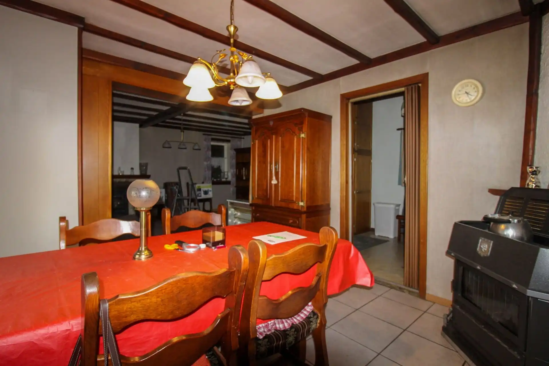 Te renoveren woning of interessante ontwikkelingsgrond in Opgrimbie! foto 5