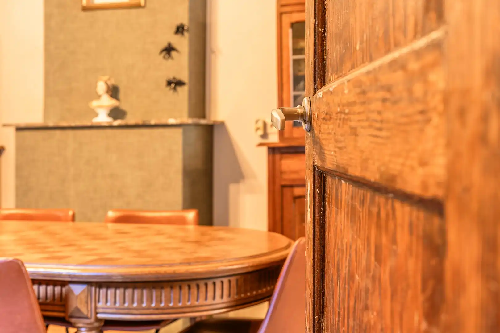 Op te frissen Belétage woning in rustige wijk foto 5