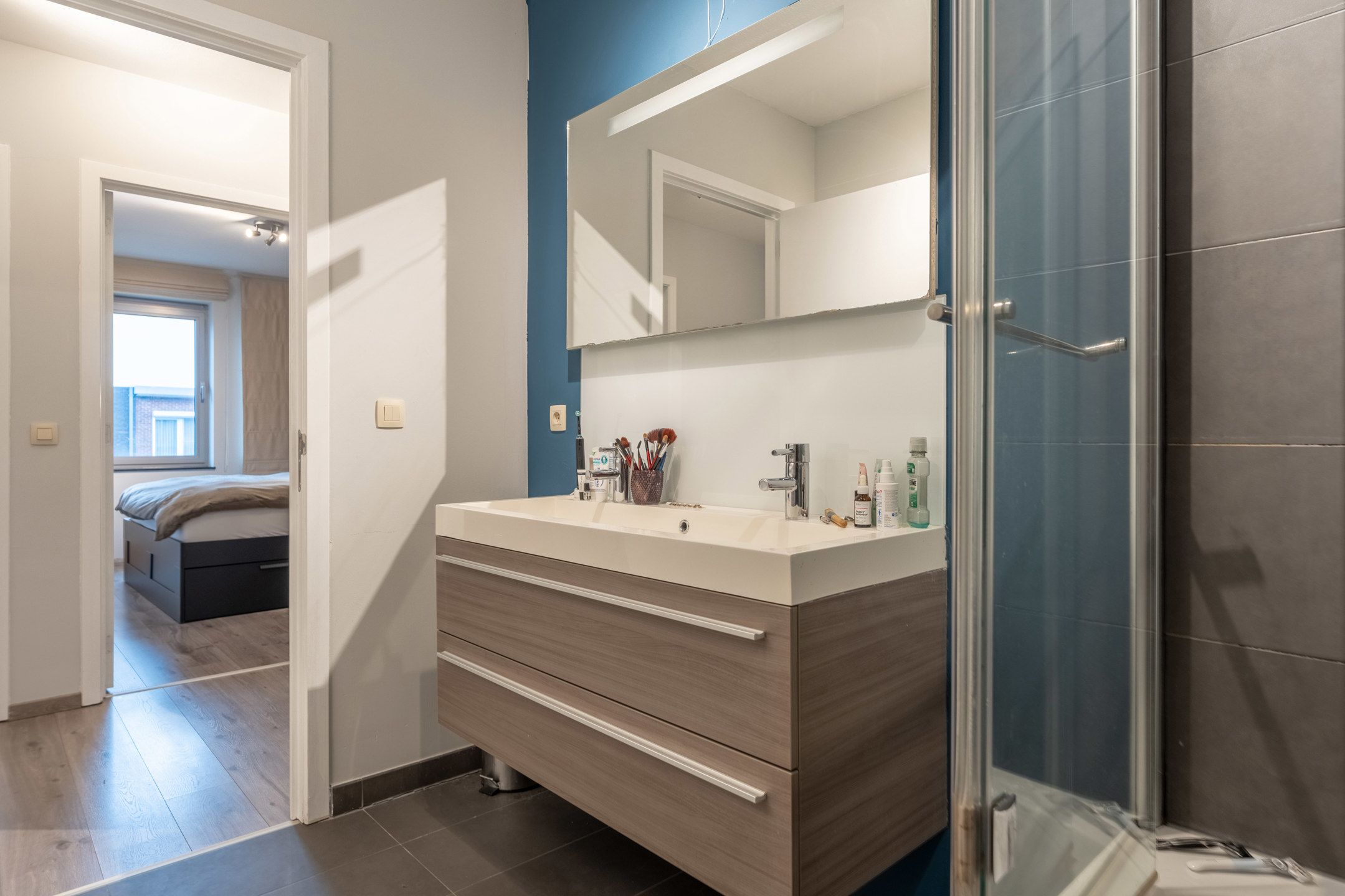 Modern 2slpk appartement met terras te Turnhout. foto 12