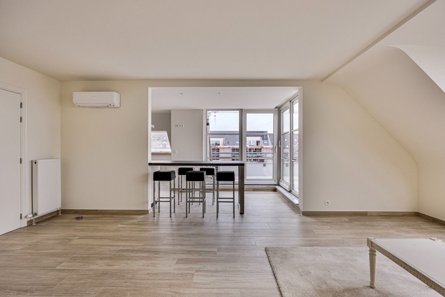 Uniek instapklaar appartement met 2 slaapkamers op TOPlocatie in het Hart van Lanaken foto 7