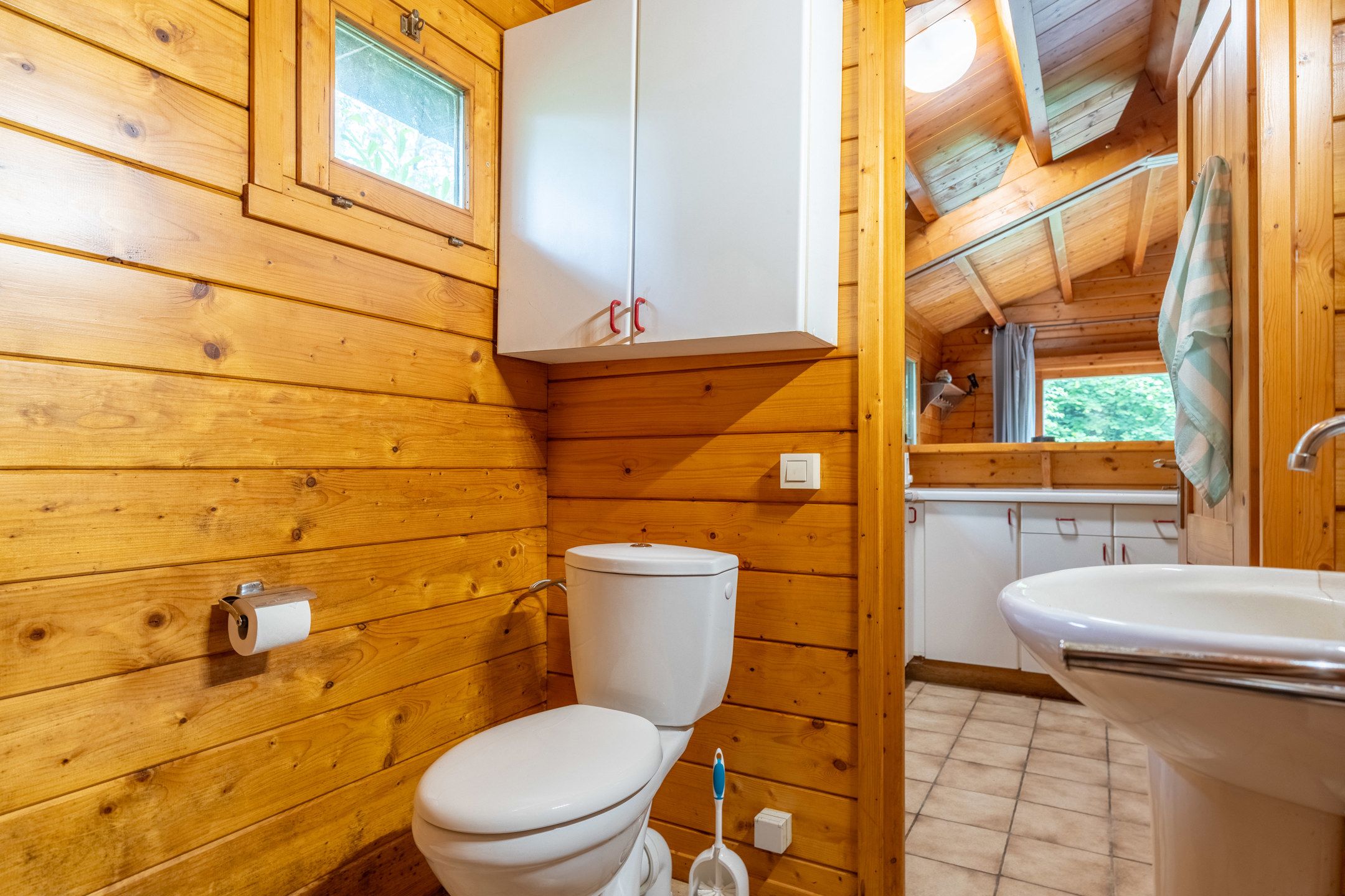 Chalet met 2 slaapkamers op 1.800 m² in Vlimmeren. foto 13