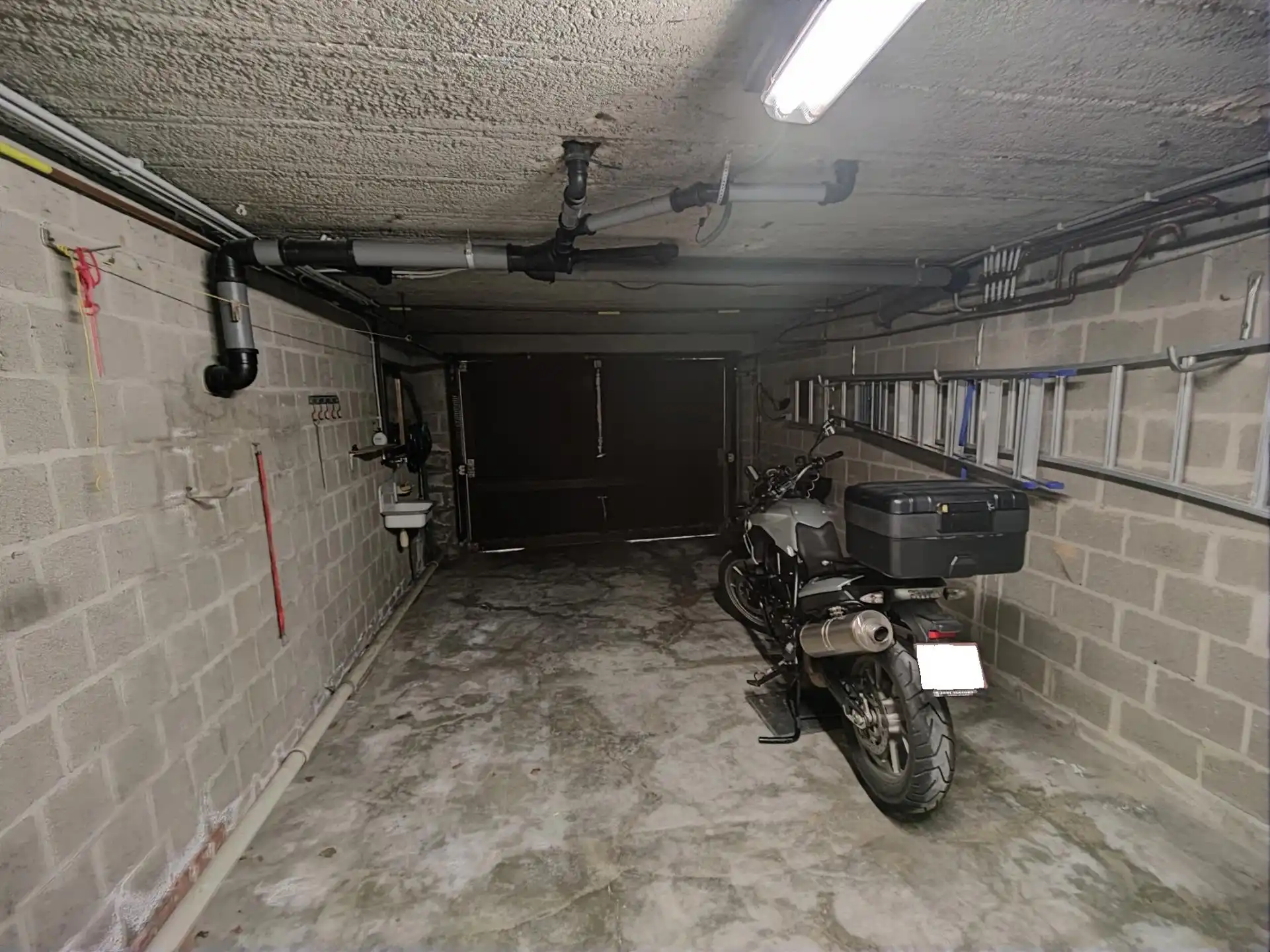 Ruim, gelijkvloers appartement met 2 slaapkamers & terras foto 12