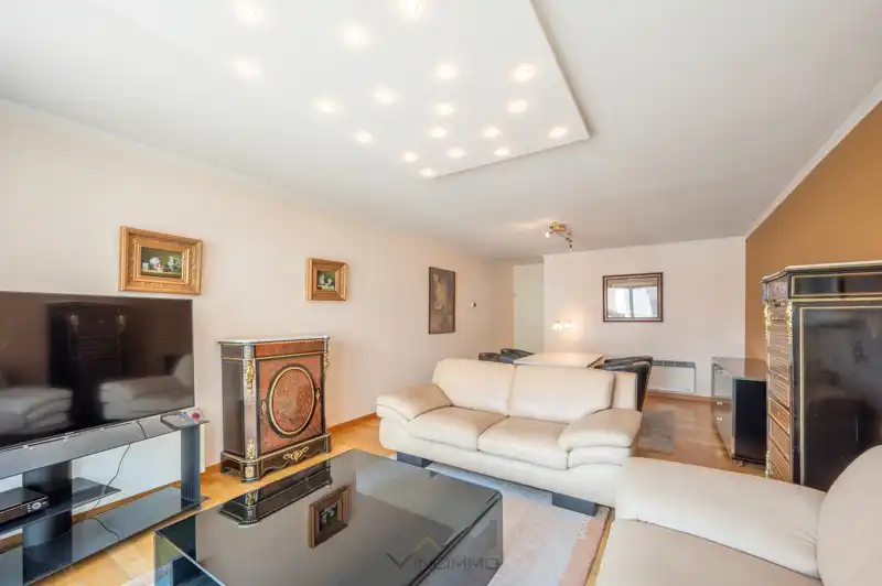 Instapklaar appartement met 1 slaapkamer in Residentie Sunrise foto 2