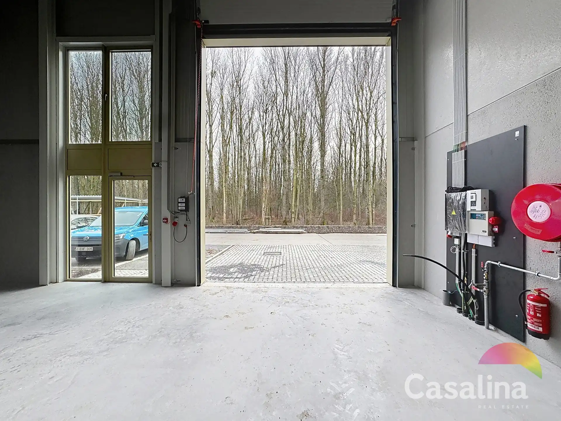 Nieuw magazijn van ±155 m² te huur – Strategische ligging foto 9