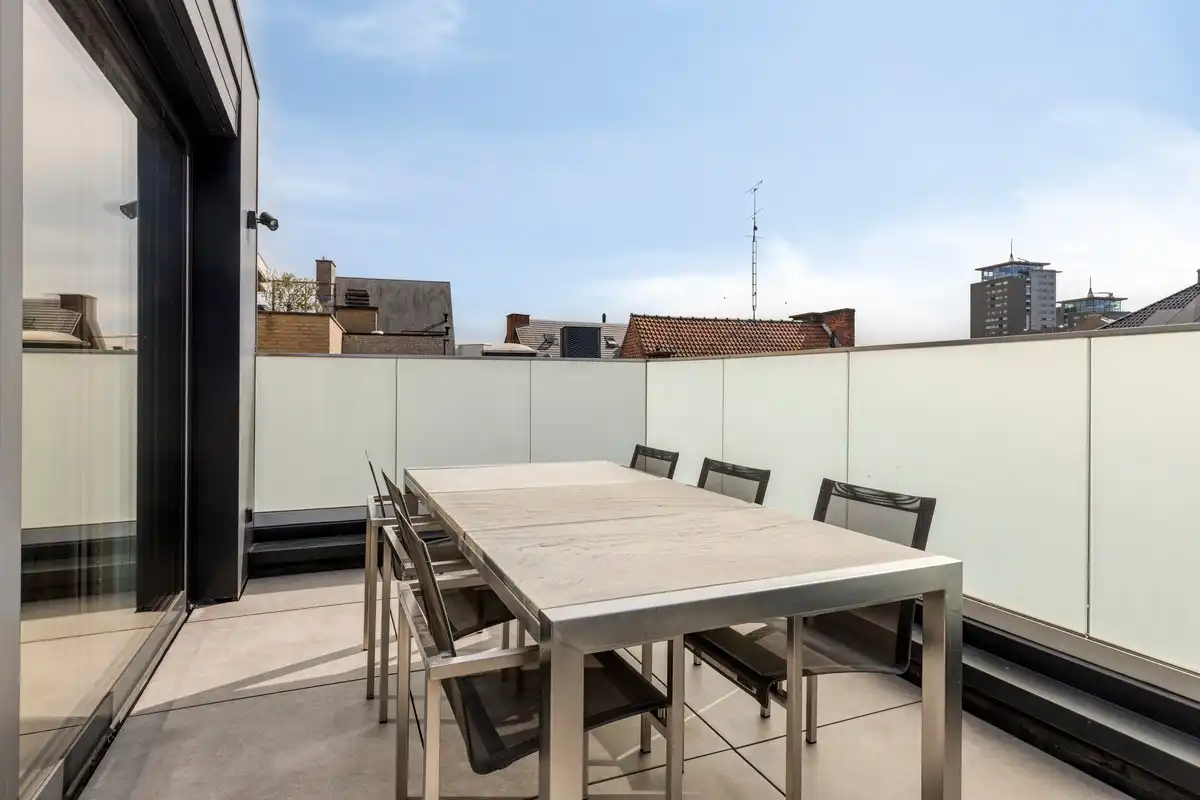 Loftappartement met 2 terrassen en dubbele garage op het Kolonel Dusartplein foto 16