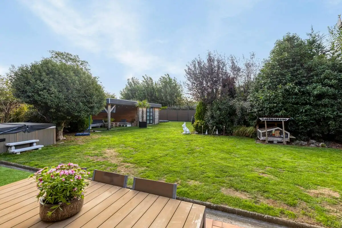 Instapklare villa te koop op een rustige ligging in Harelbeke! foto 20