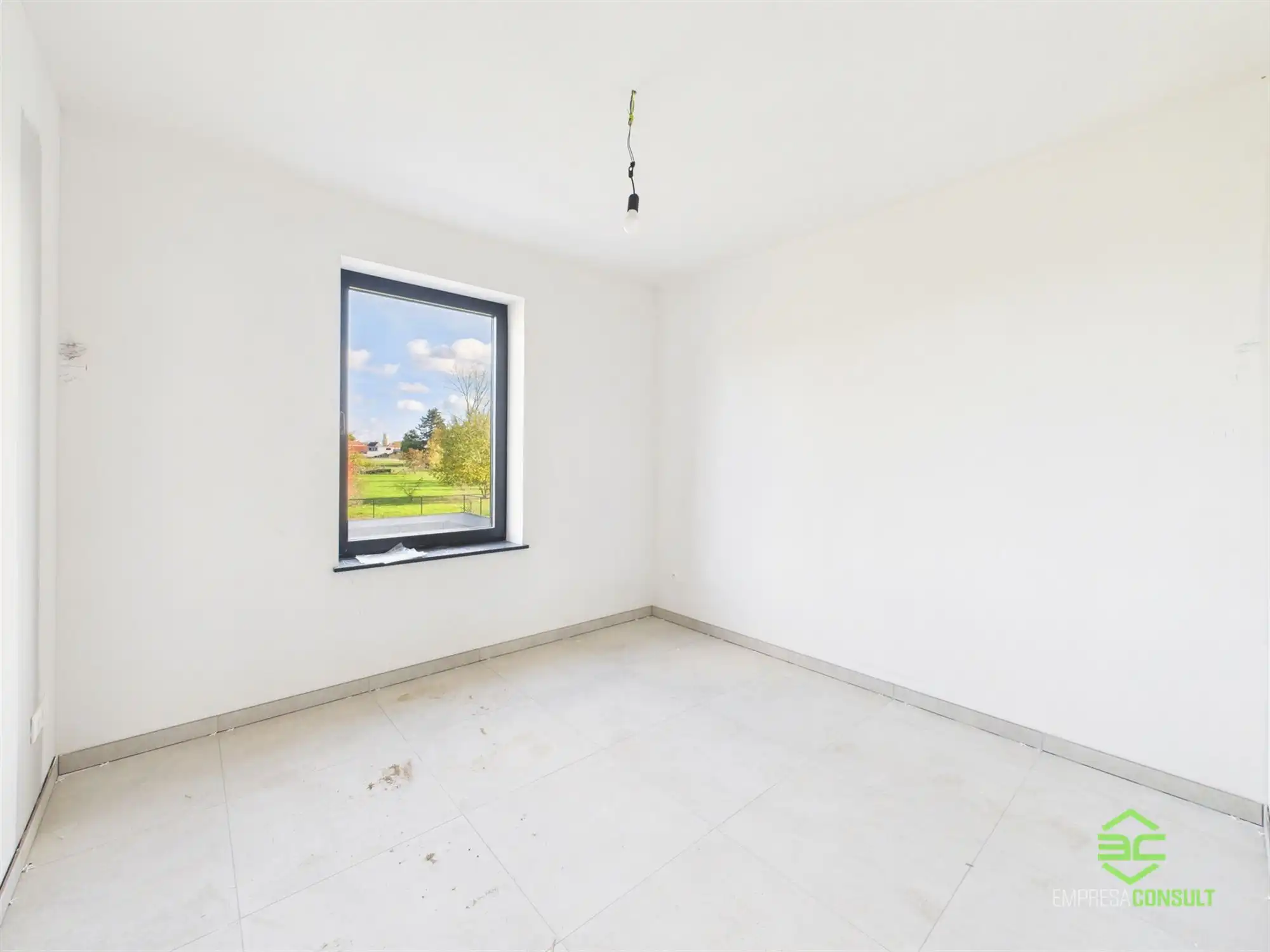 Afgewerkte nieuwbouwwoning met 4 slpk en E-peil 0! foto 11