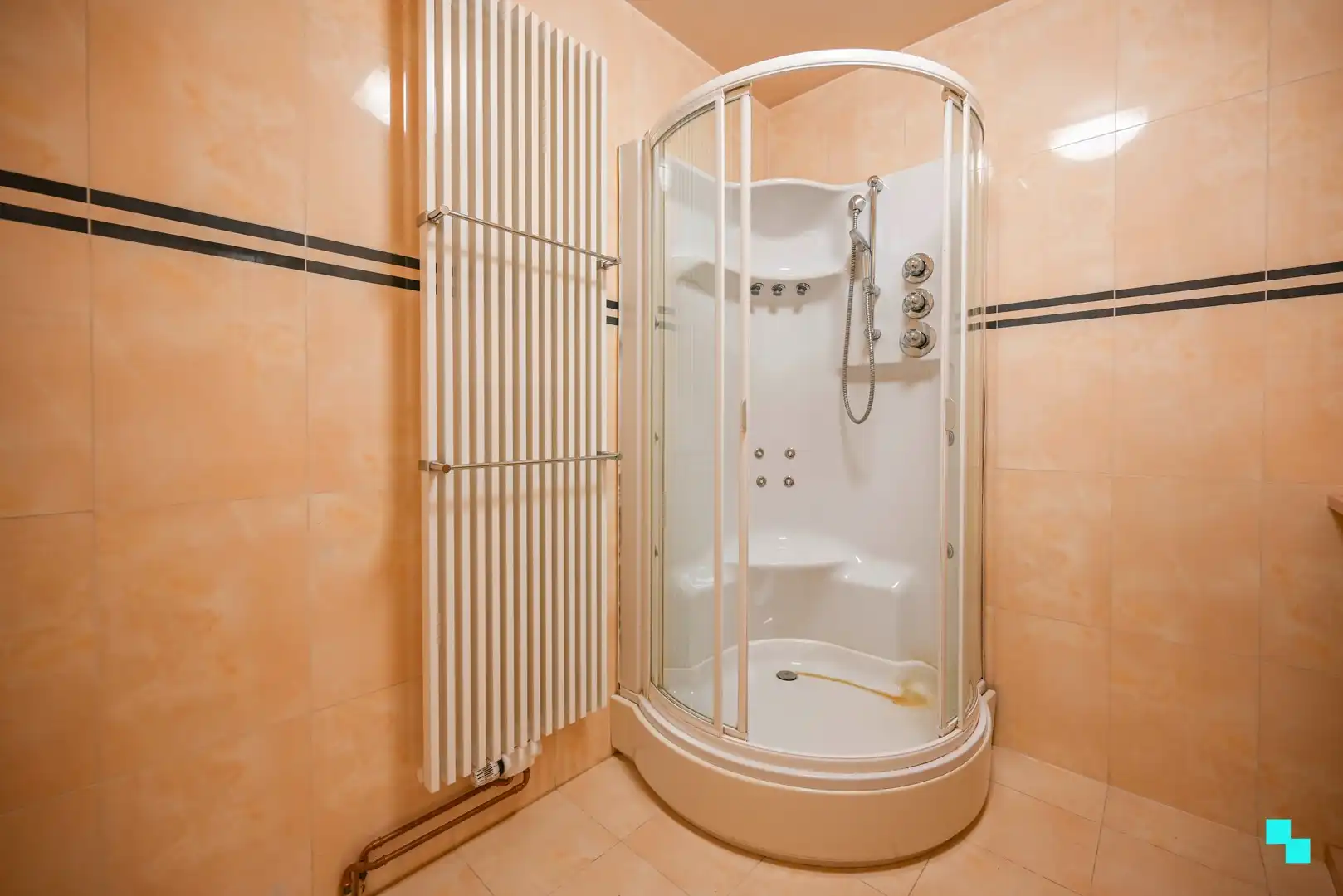 Centraal gelegen appartement in Oostrozebeke foto 19