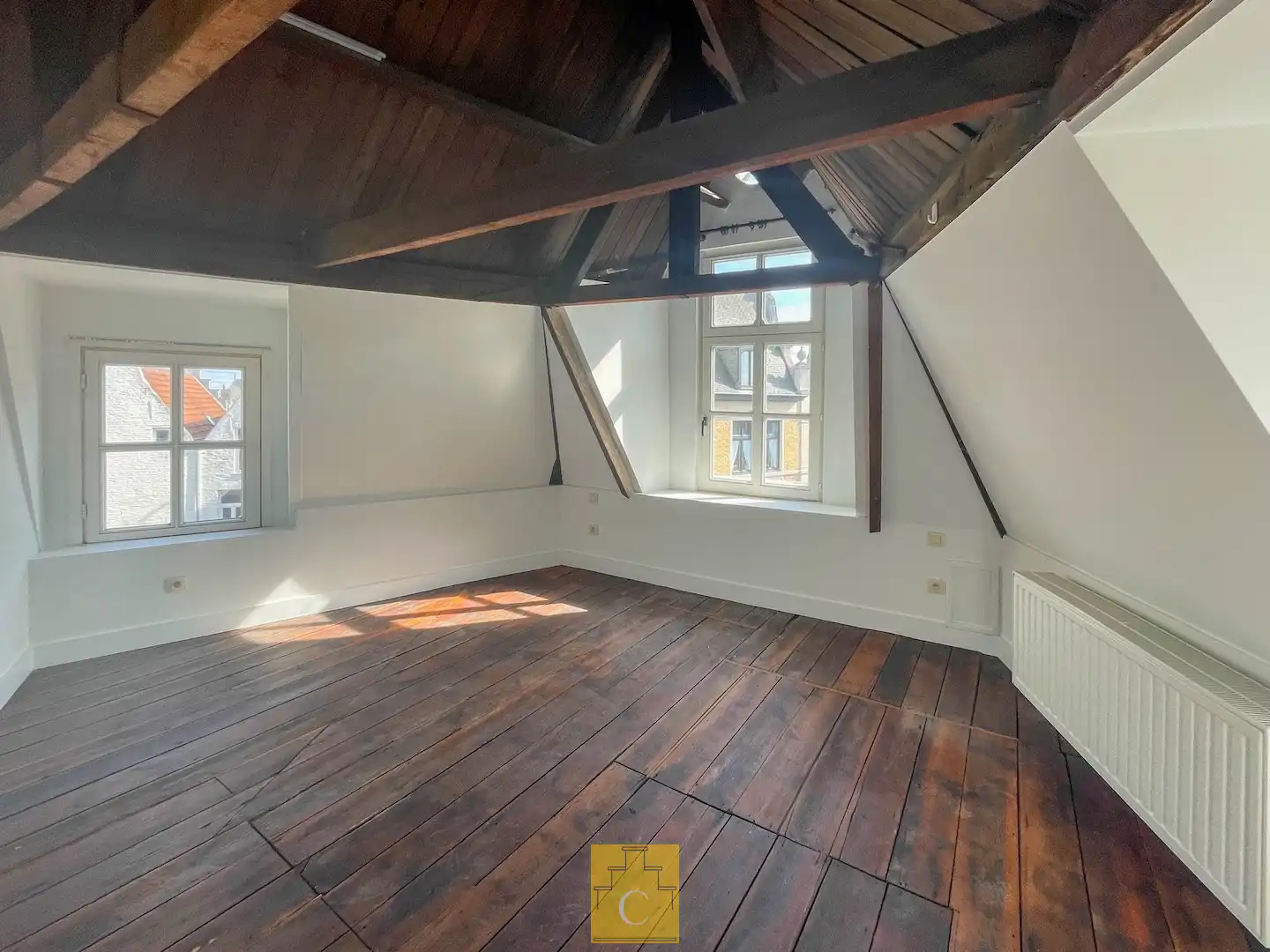 Gerenoveerd duplex appartement centrum Brugge foto 6
