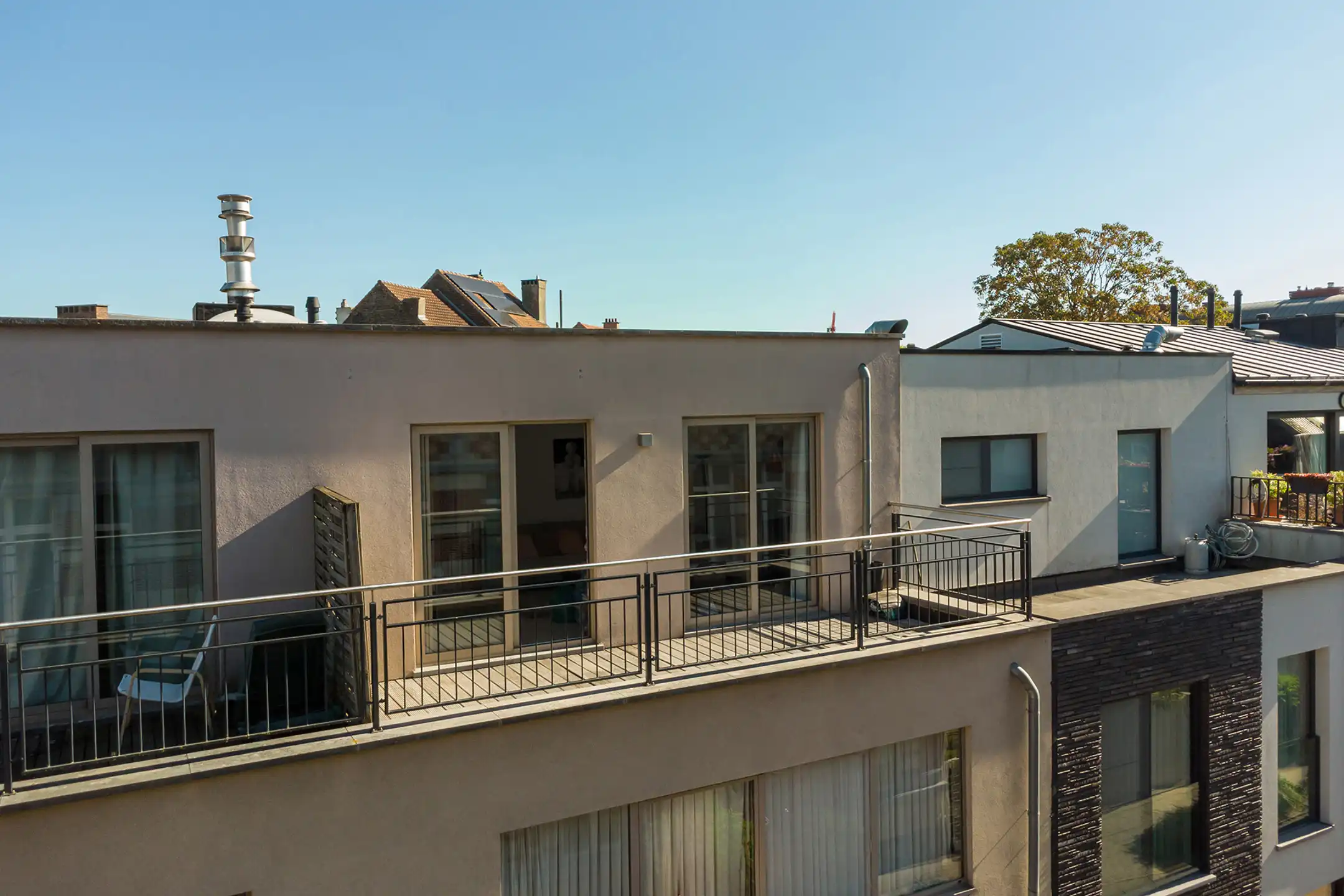 Appartement met 2 grote terrassen foto 9