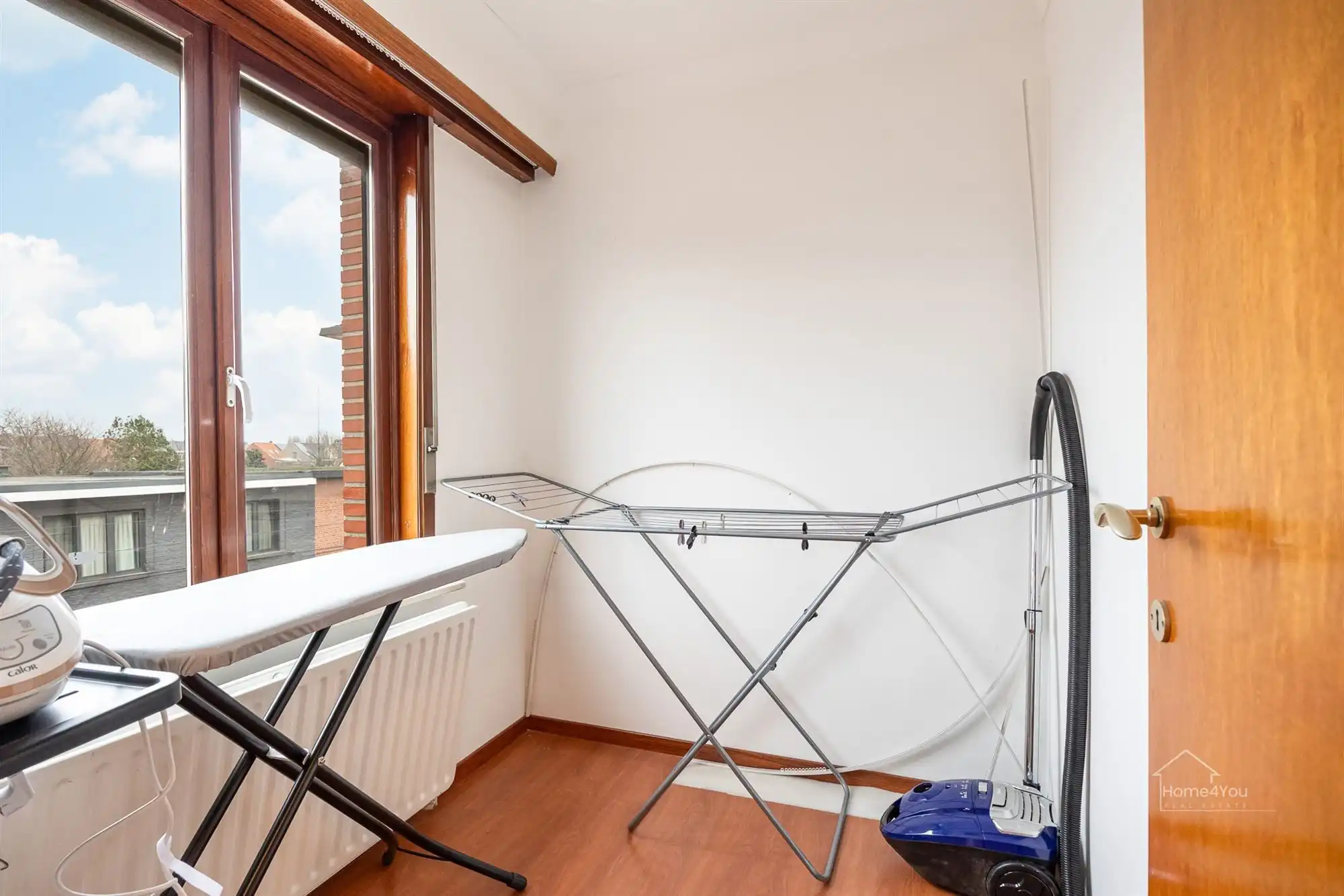 Ruime bel-étage foto 18