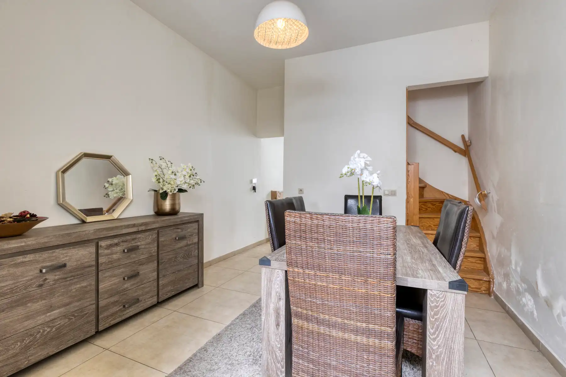 Comfortabele woning met tuin in hartje Geraardsbergen! foto 5