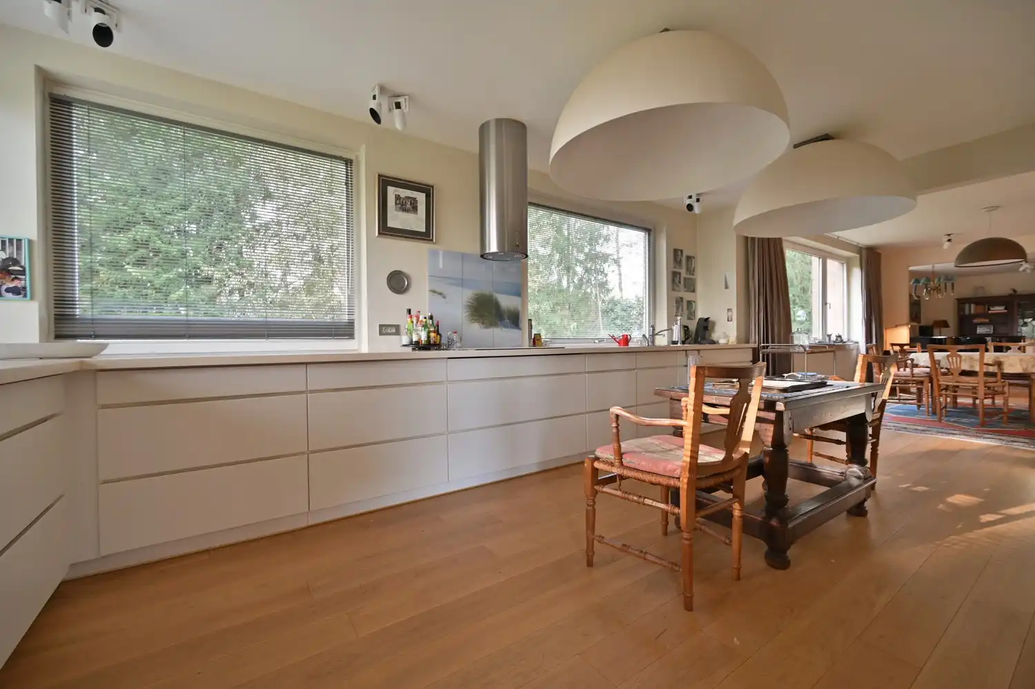 Schitterend instapklaar villa-appartement gelegen op de gelijkvloerse verdieping in een luxe residentie met binnenzwembad en gezamenlijke parktuin foto 15