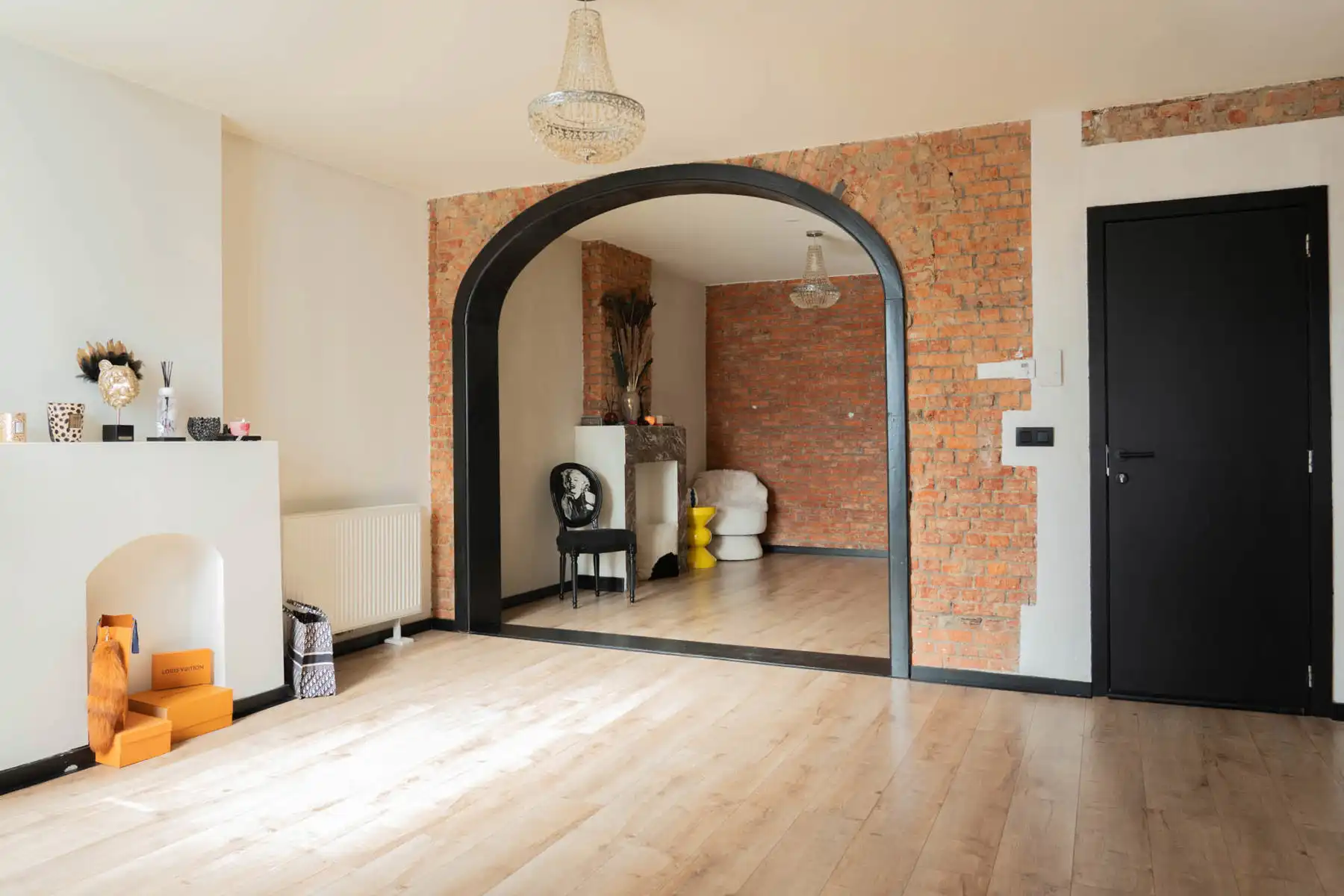 Instapklaar 1-slaapkamerappartement met terras in Deurne foto 2