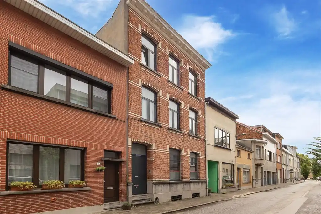 Prachtig, uitzonderlijke herenwoning met zonnige tuin foto 30